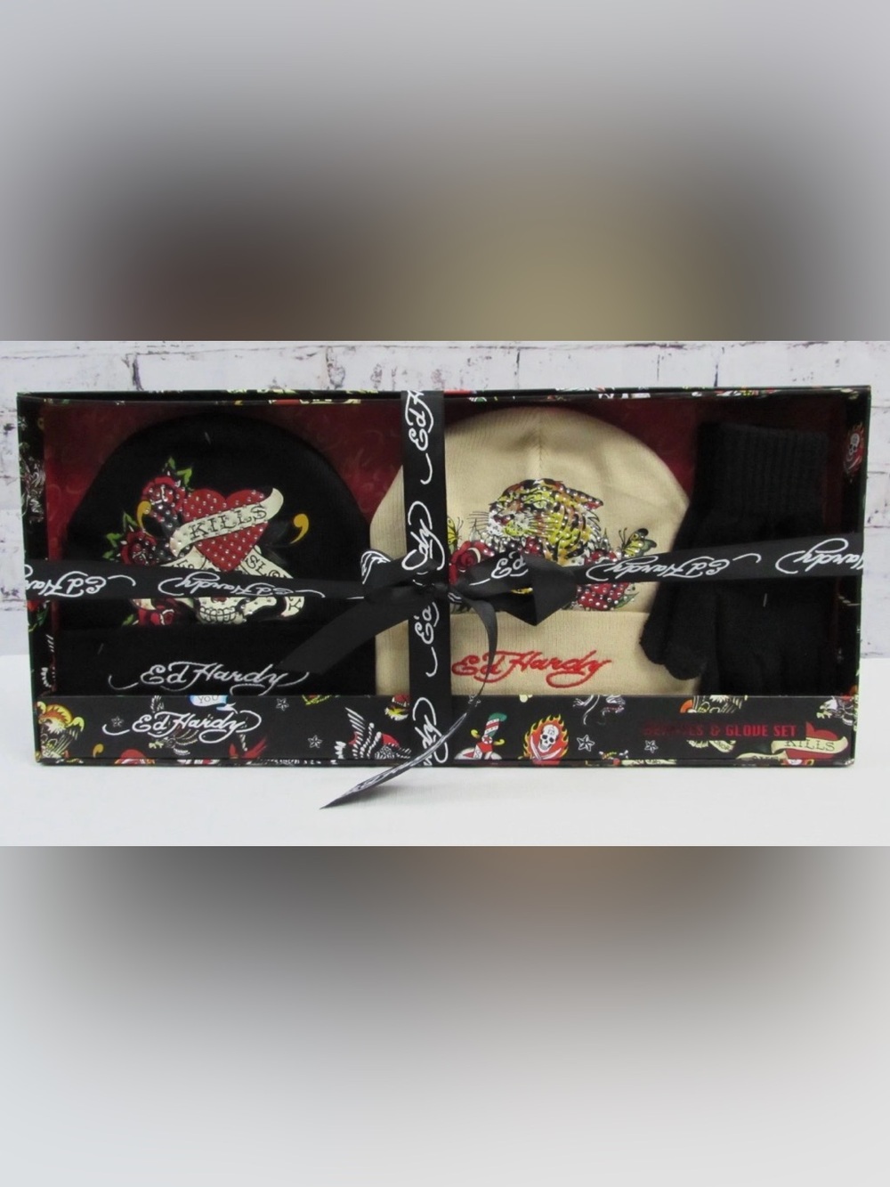 Ed Hardy Gift Set Beanies & Gloves Love Kills Slowly &Screaming TigerNWT